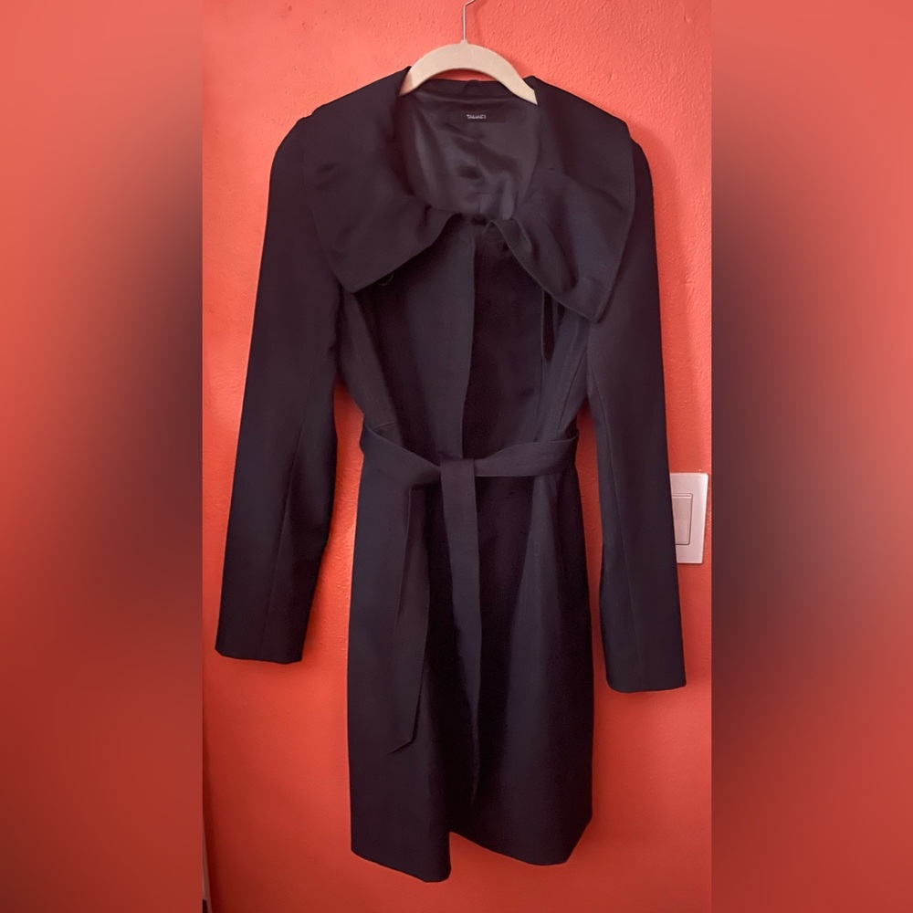 Tahari Black trench style coat. Feminine collar, self tie and front pockets.NWOT